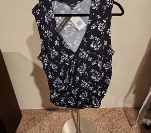Violets and Roses Black White Floral Sleeveless Top 2X NWT